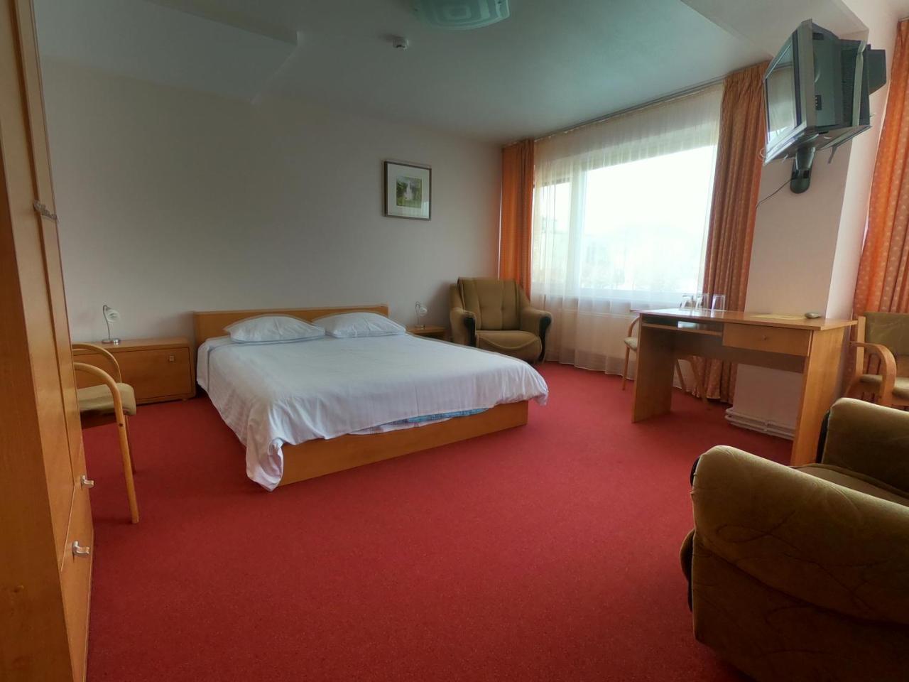 Hotel Madona Εξωτερικό φωτογραφία